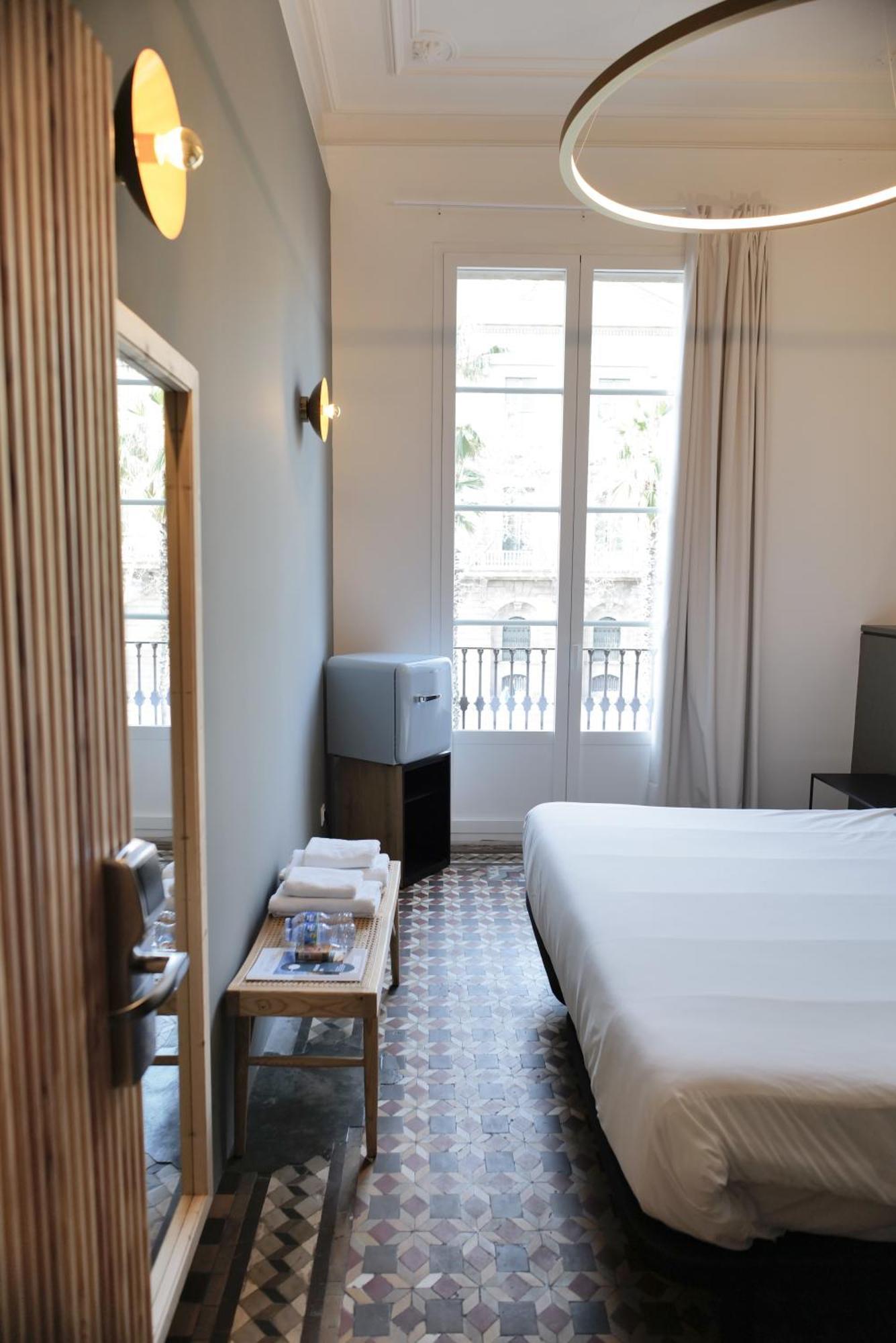 Hostal Porxos Garden バルセロナ エクステリア 写真